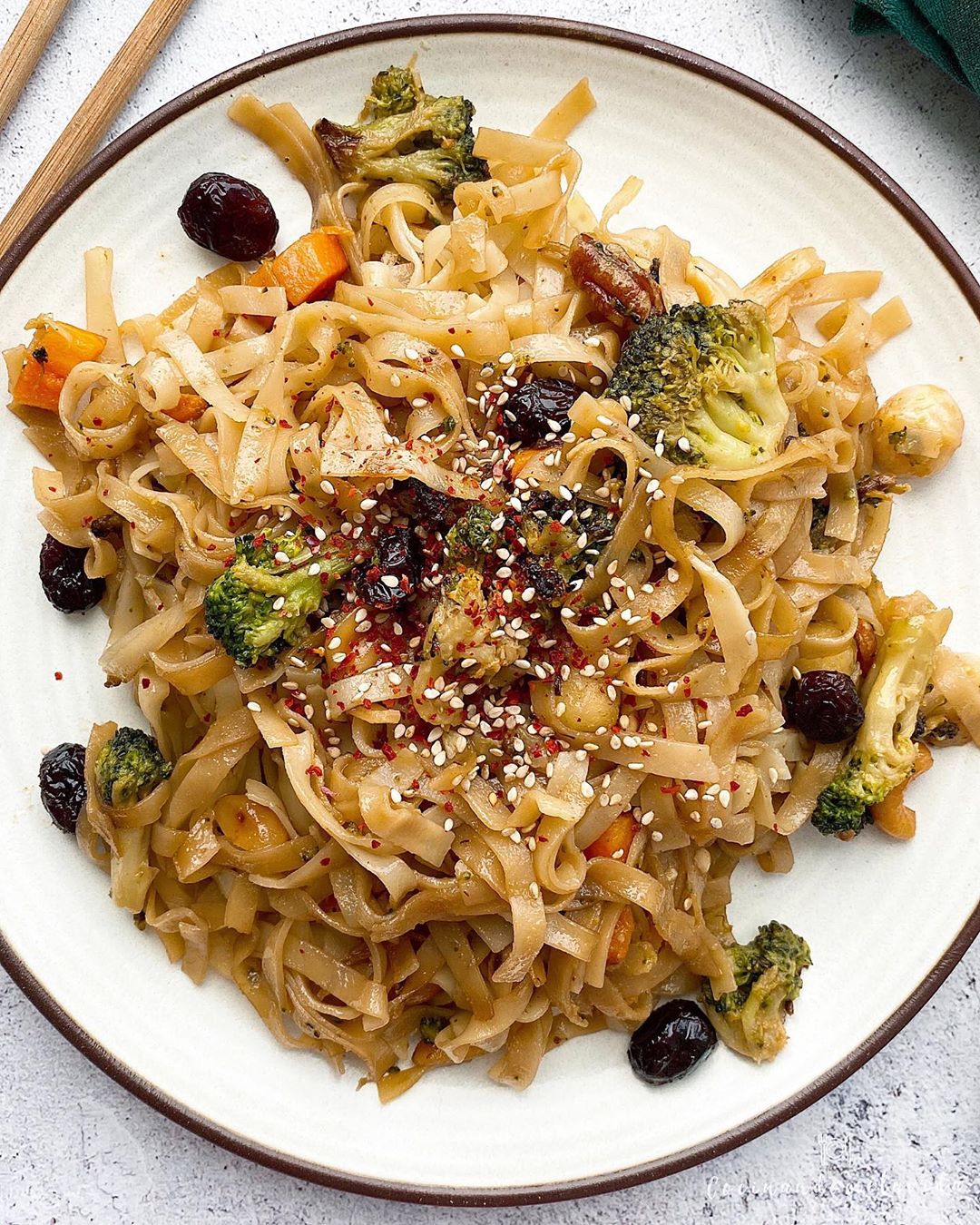 NOODLES DE ARROZ CON VERDURAS NOODLES DE ARROZ CON VERDURAS