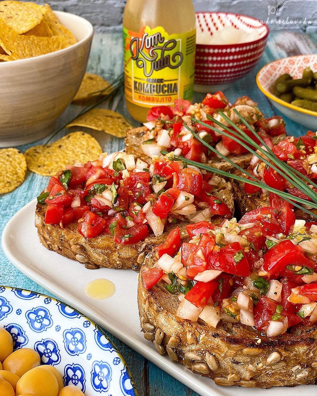 BRUSCHETTAS DE TOMATITOS BRUSCHETTAS DE TOMATITOS