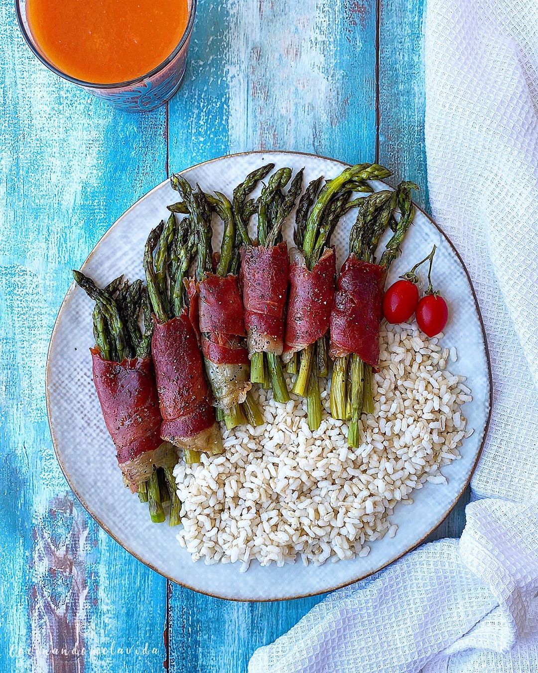 ESPÁRRAGOS CON JAMÓN AL MICROONDAS ESPÁRRAGOS CON JAMÓN AL MICROONDAS