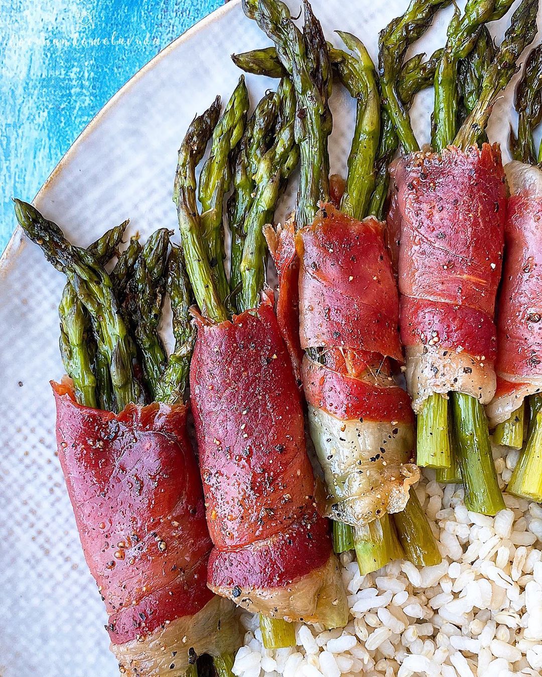 ESPÁRRAGOS CON JAMÓN AL MICROONDAS