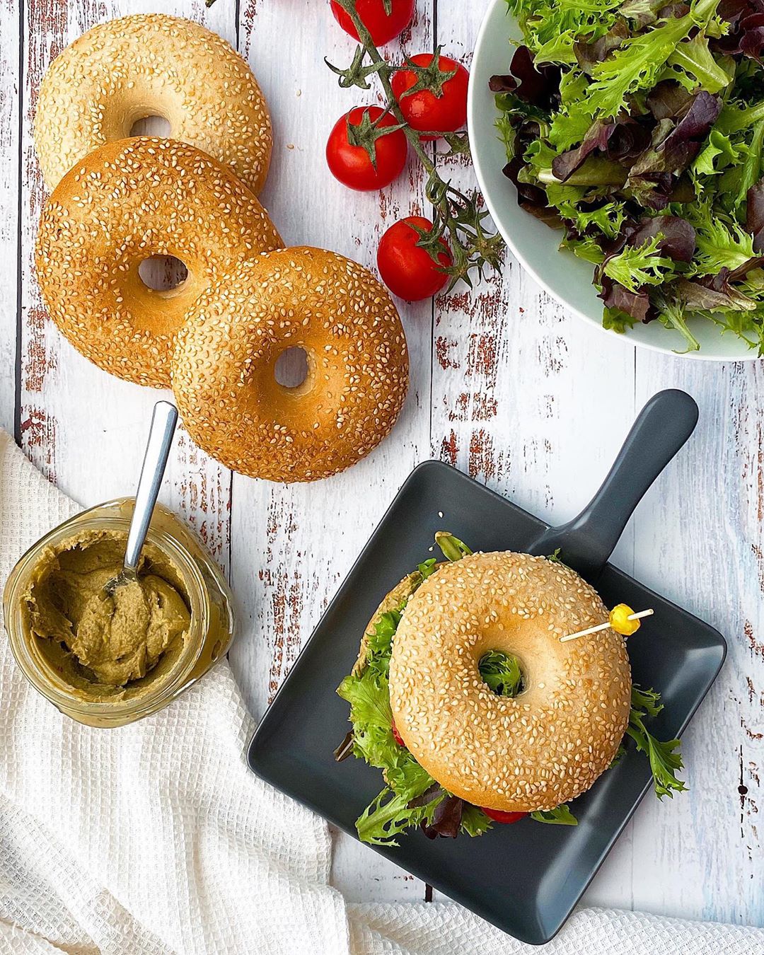 BAGELS CASEROS EXPRESS Y PATÉ DE SARDINAS BAGELS CASEROS EXPRESS Y PATÉ DE SARDINAS