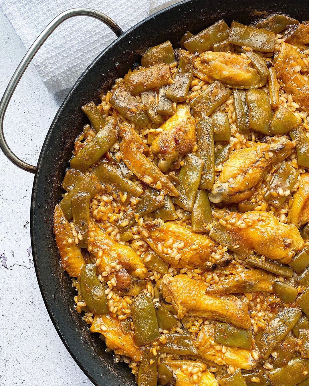 ARROZ CON ALITAS DE POLLO