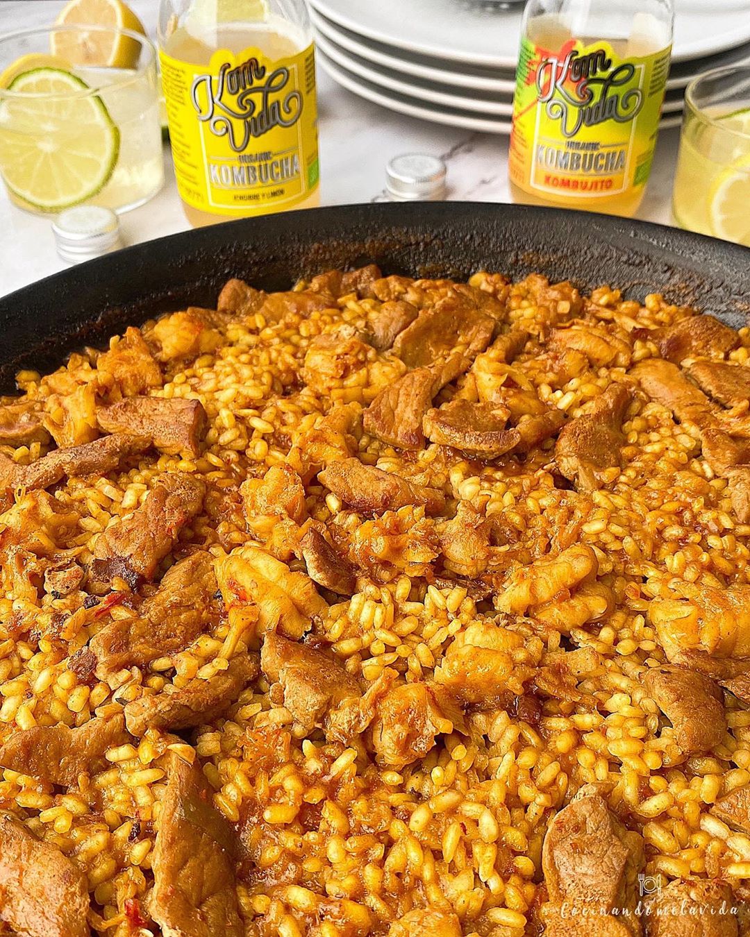 ARROZ CON LOMO DE CERDO Y GAMBONES ARROZ CON LOMO DE CERDO Y GAMBONES