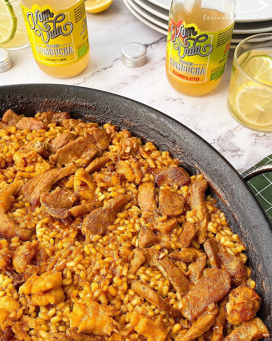 ARROZ CON LOMO DE CERDO Y GAMBONES ARROZ CON LOMO DE CERDO Y GAMBONES