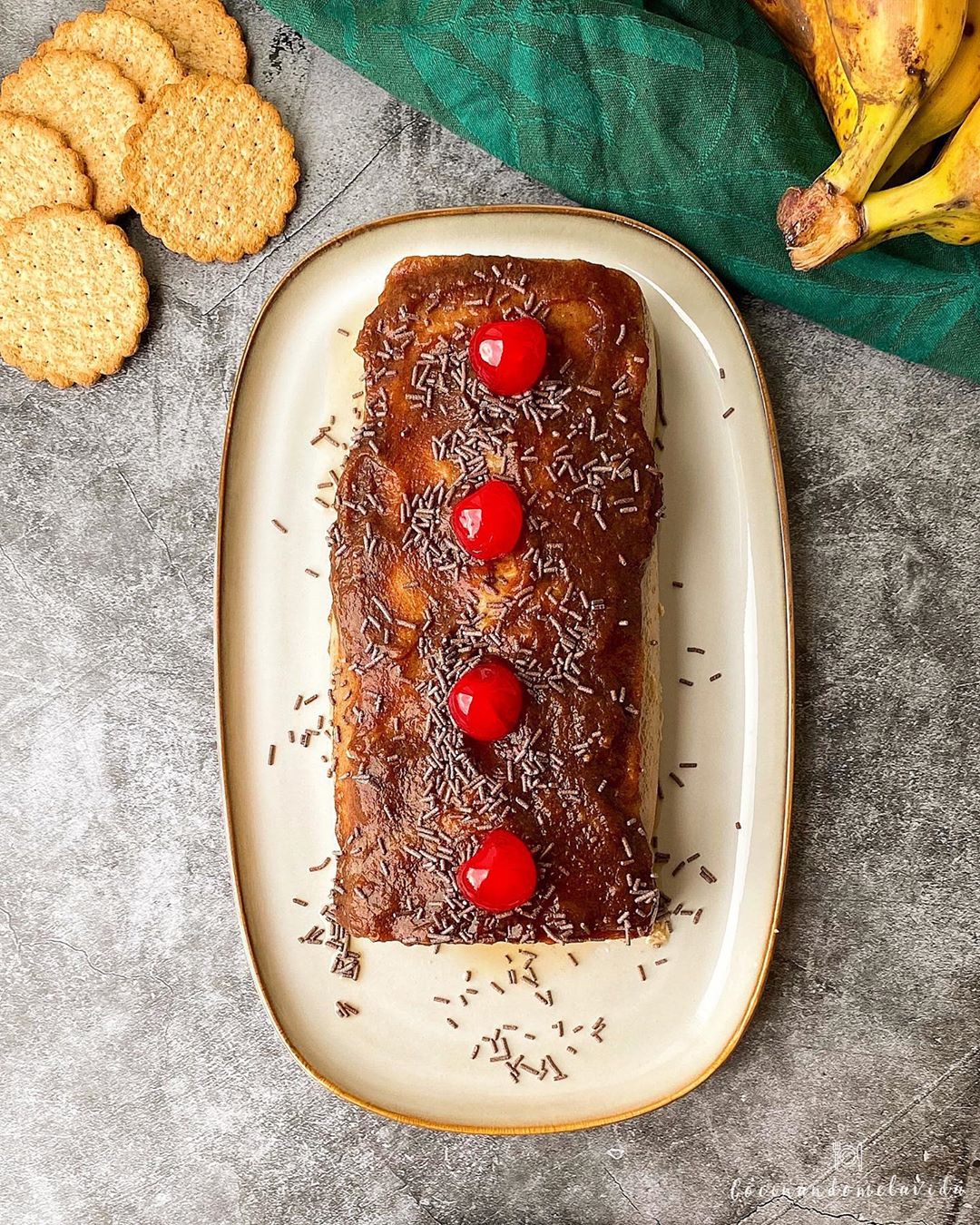 FLAN DE PLÁTANO CON DULCE DE DÁTILES