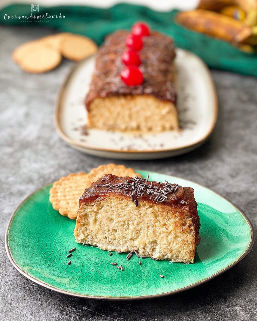 FLAN DE PLÁTANO CON DULCE DE DÁTILES
