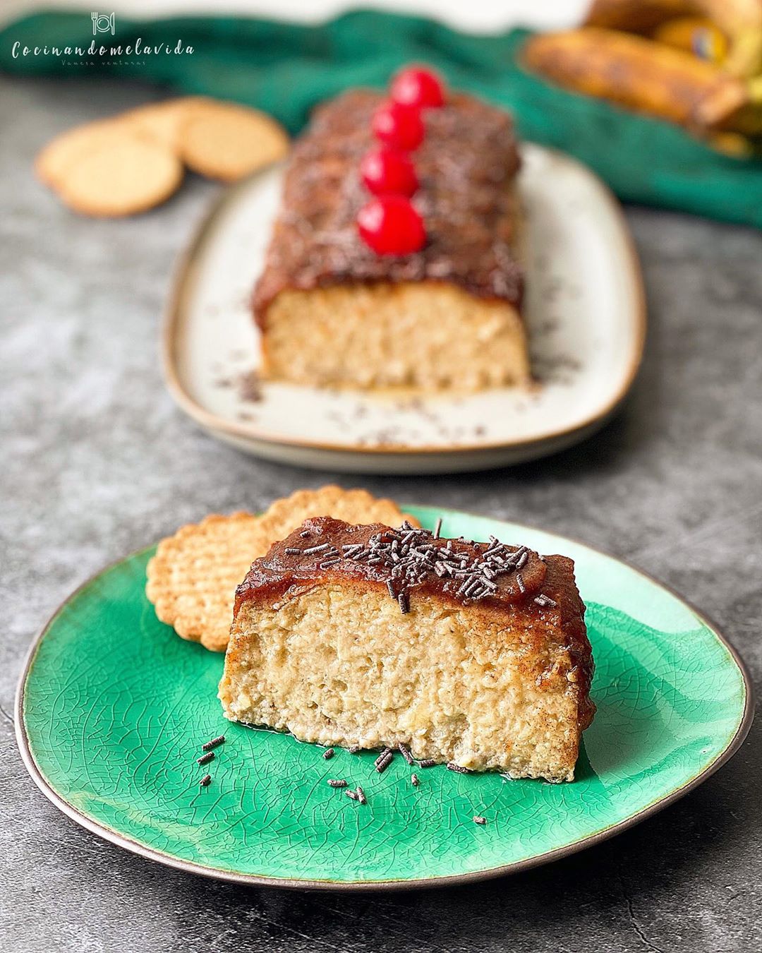 FLAN DE PLÁTANO CON DULCE DE DÁTILES