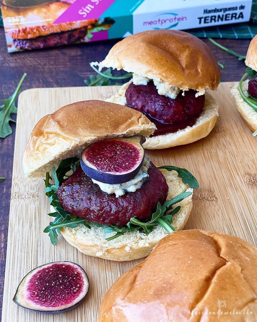 MINI BURGERS DE TERNERA, QUESO ROQUEFORT E HIGOS + SALSA BARBACOA