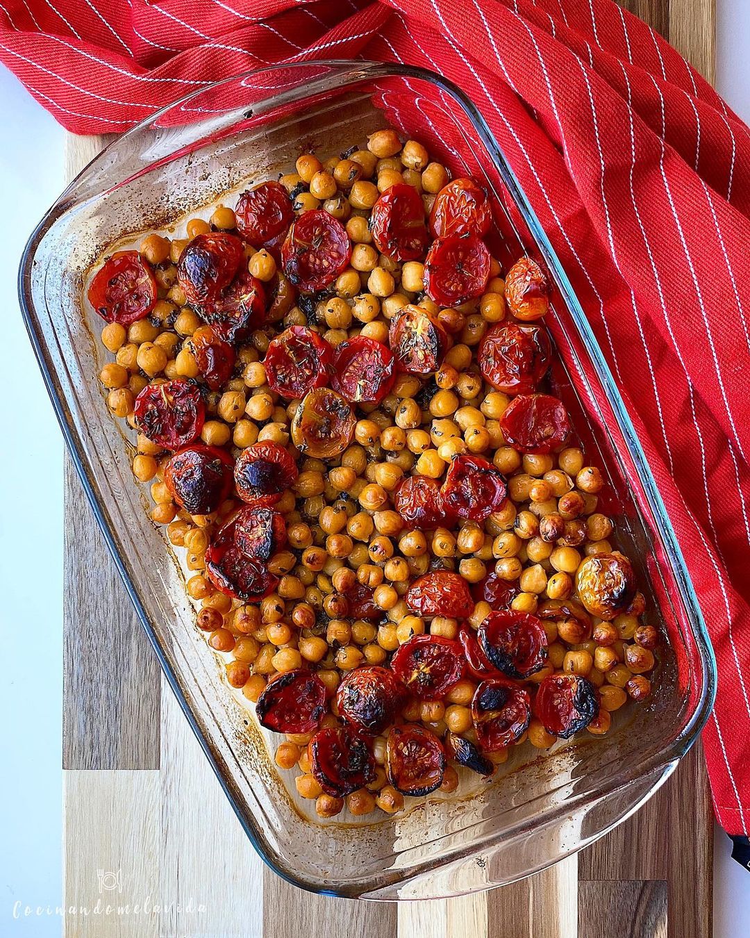 GARBANZOS AL HORNO CON TOMATITOS CHERRY
