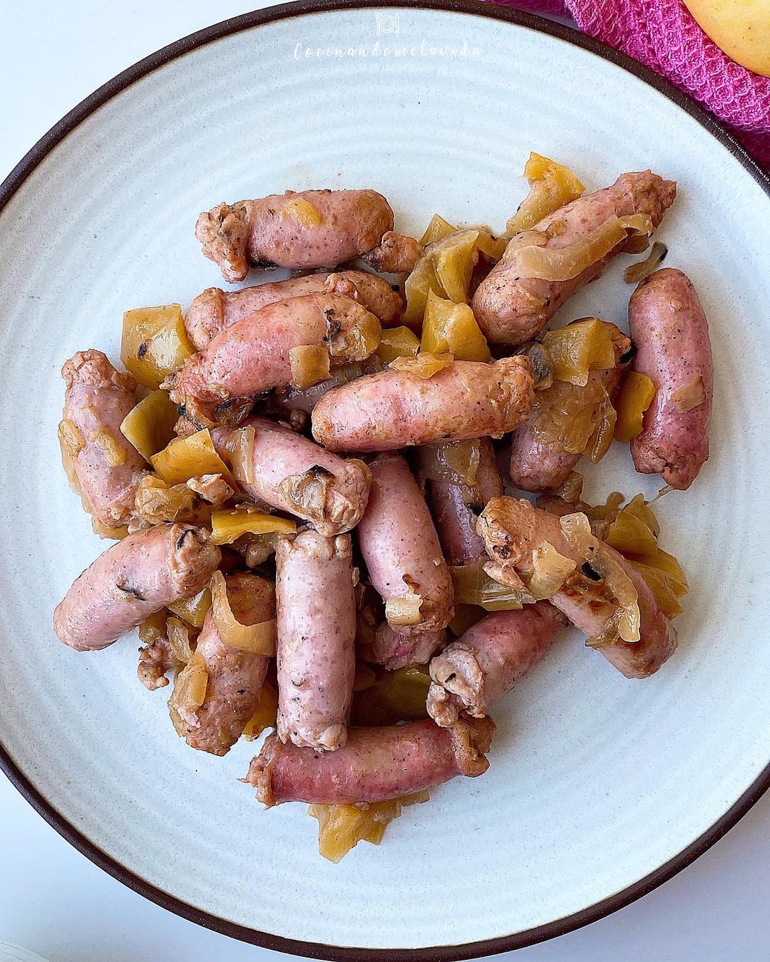 SALCHICHAS CON MANZANAS