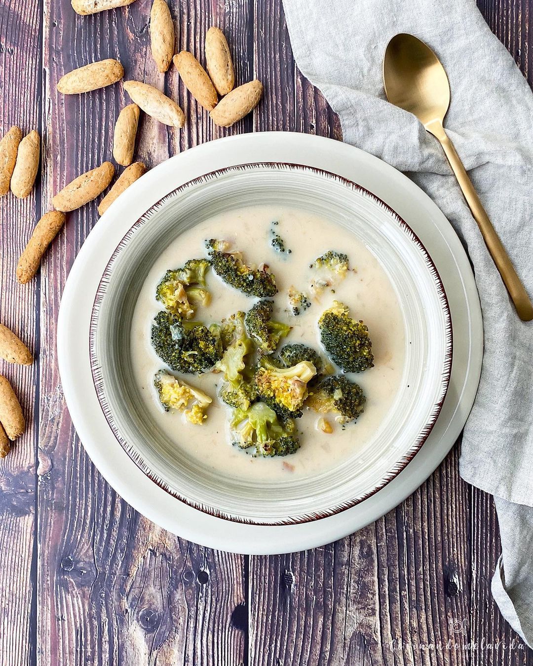SOPA DE BRÓCOLI CON QUESO