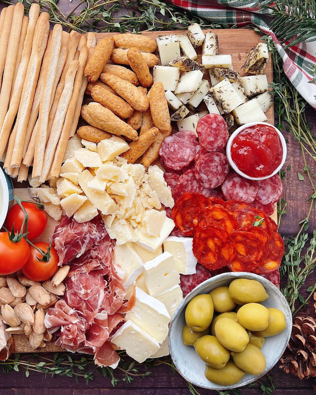 TABLA DE QUESOS Y EMBUTIDOS