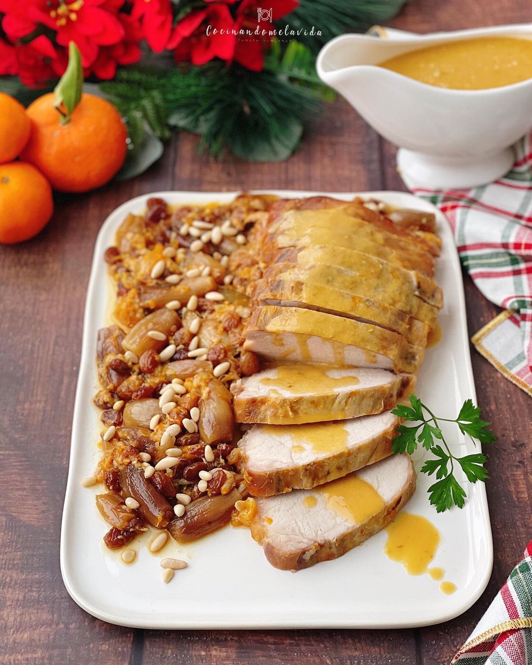 LOMO DE CERDO CON SALSA DE MANDARINAS