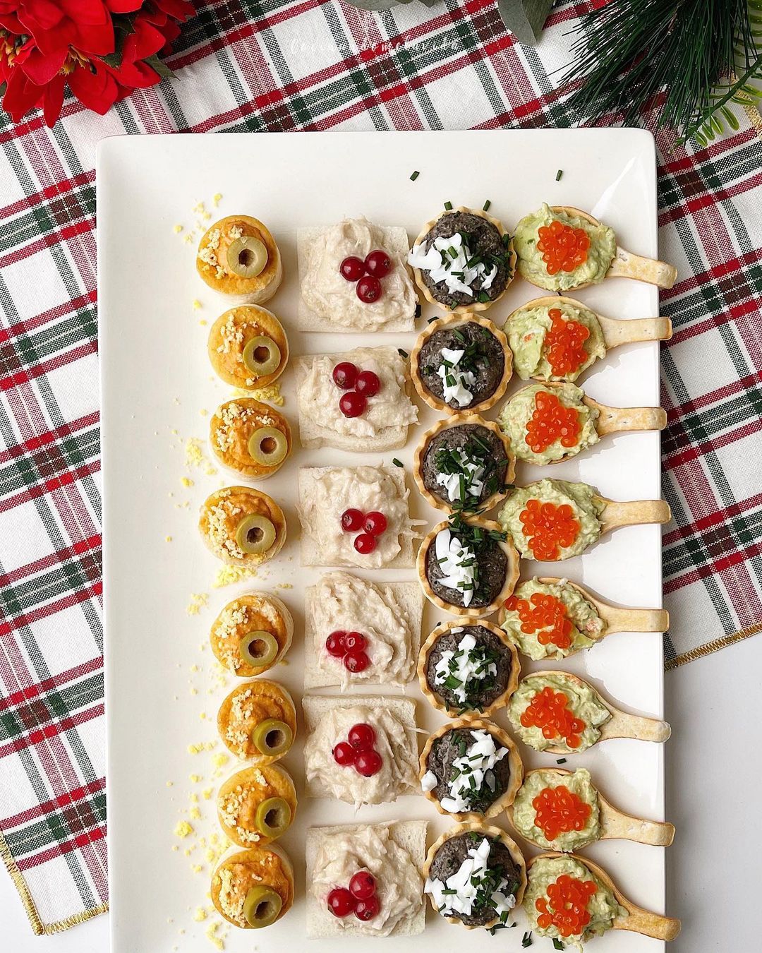 CANAPÉS DE NAVIDAD RÁPIDOS