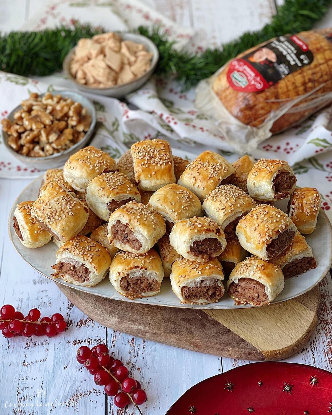 HOJALDRES DE POLLO RELLENO CON MOUSSE DE FOIE DE PATO Y NUECES