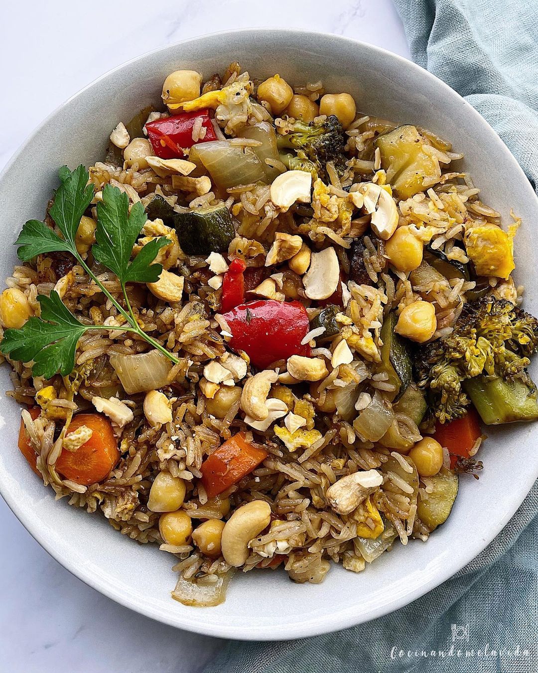 ARROZ FRITO CON VERDURAS ASADAS