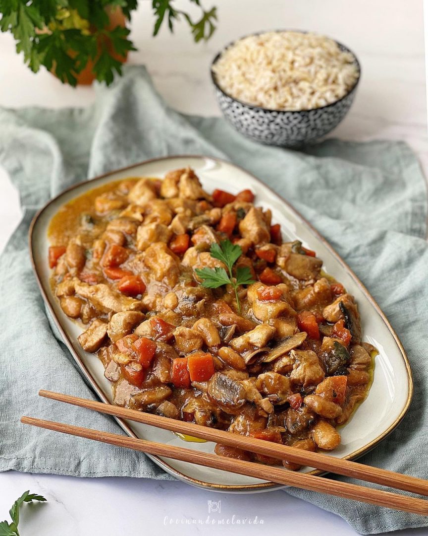 POLLO CON ALMENDRAS SALUDABLE
