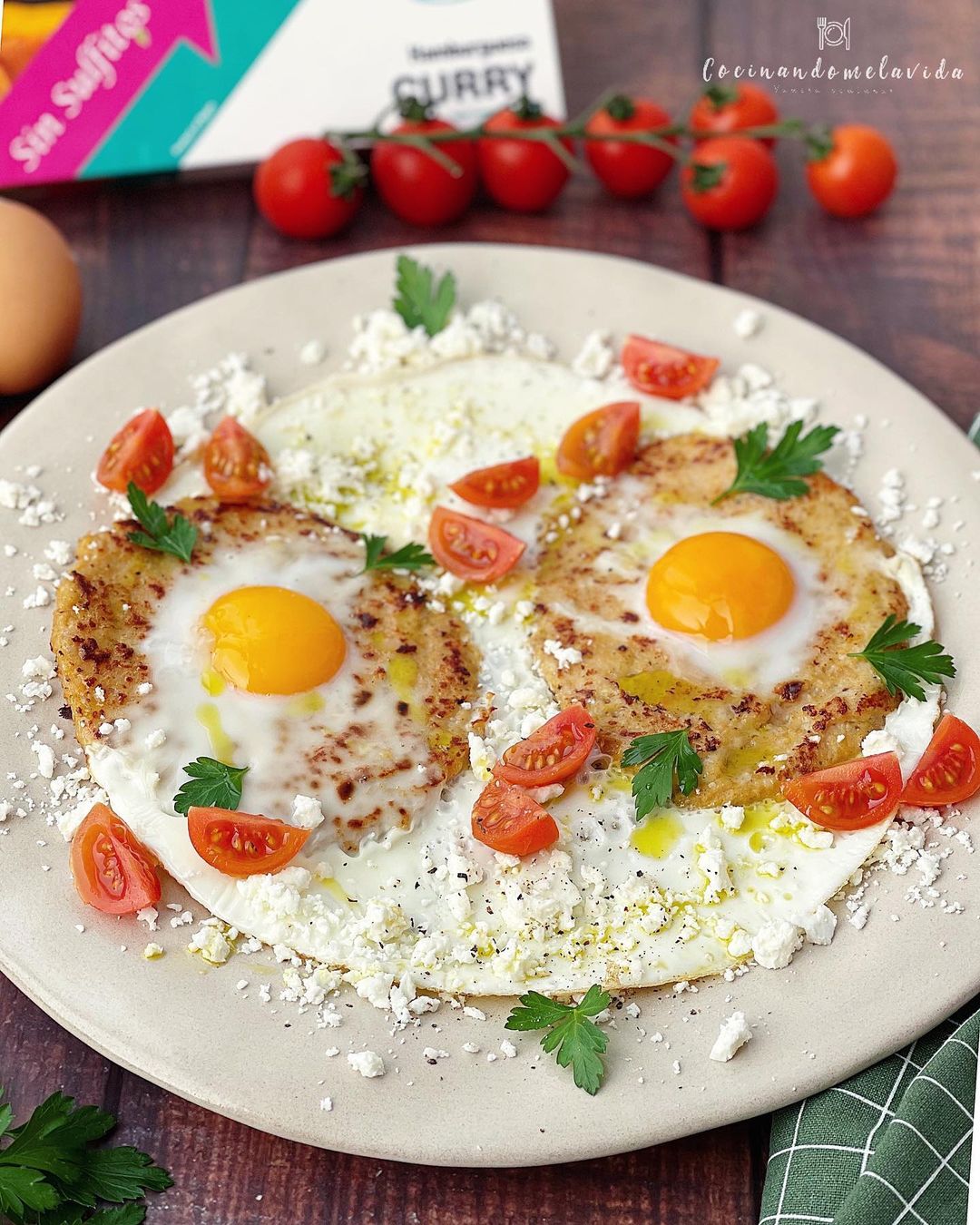 HUEVOBURGUESAS DE POLLO AL CURRY