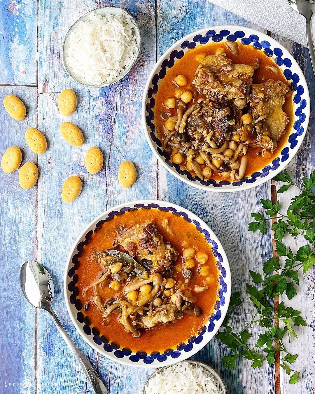 GARBANZOS ESTOFADOS CON COSTILLAS Y SETAS