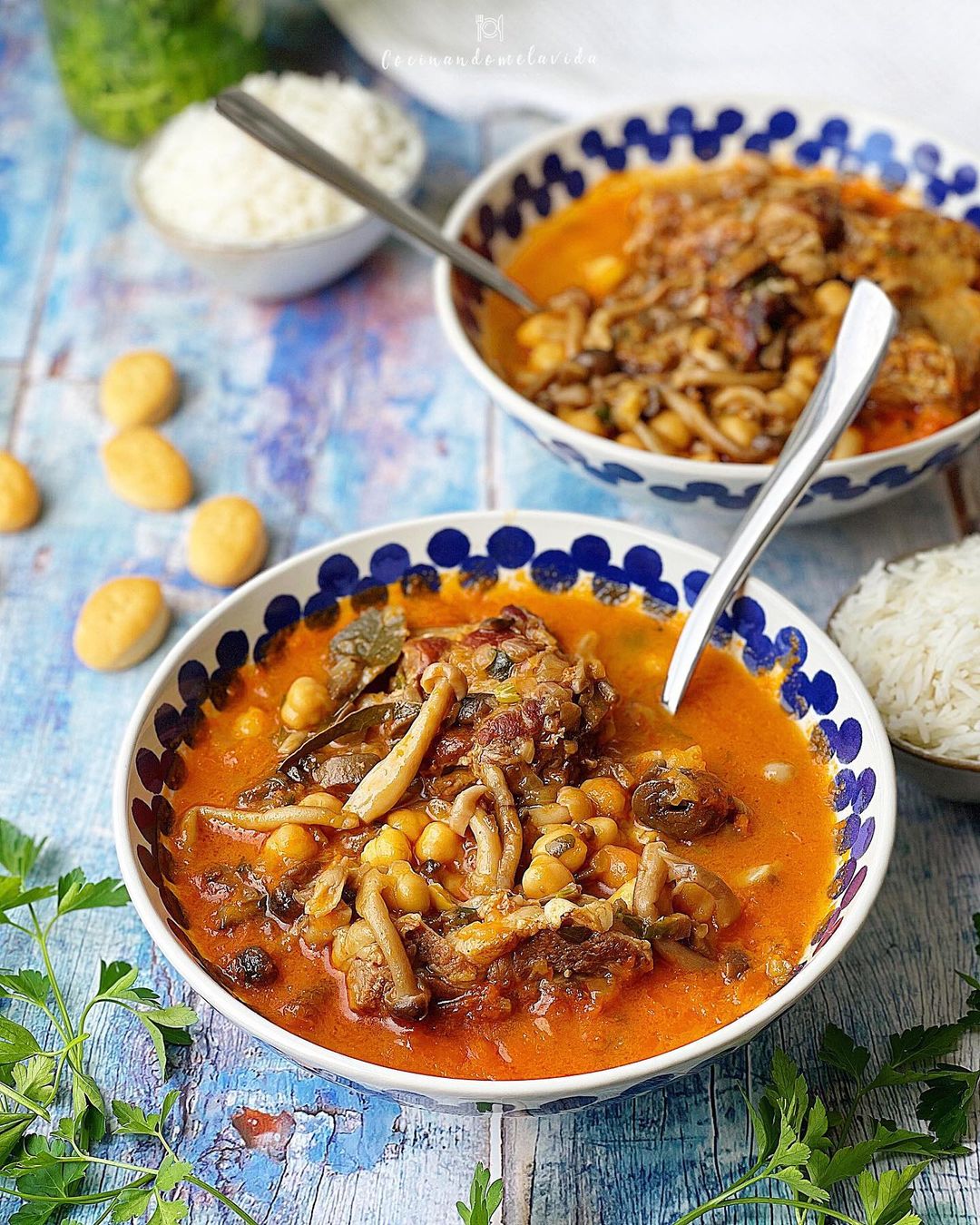 GARBANZOS ESTOFADOS CON COSTILLAS Y SETAS