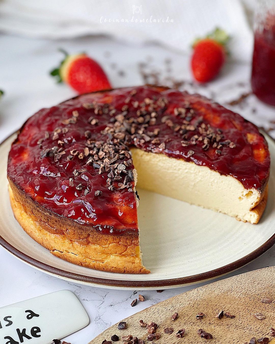CHEESECAKE CON QUESO FETA Y MERMELADA CASERA EXPRESS