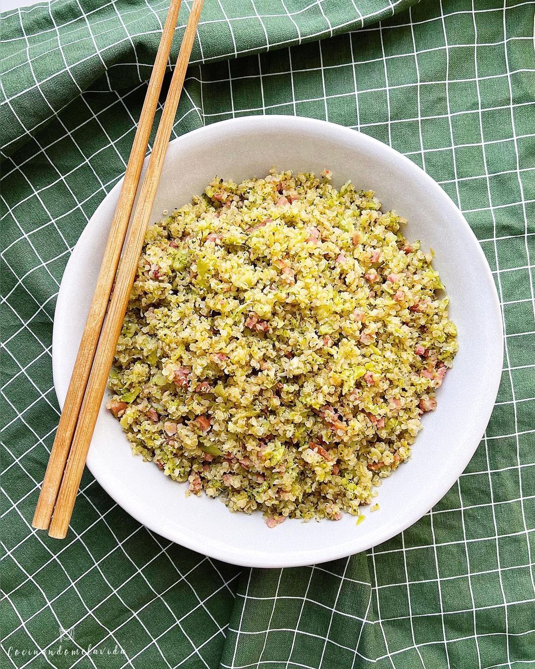 QUINOA CON BRÓCOLI Y JAMÓN