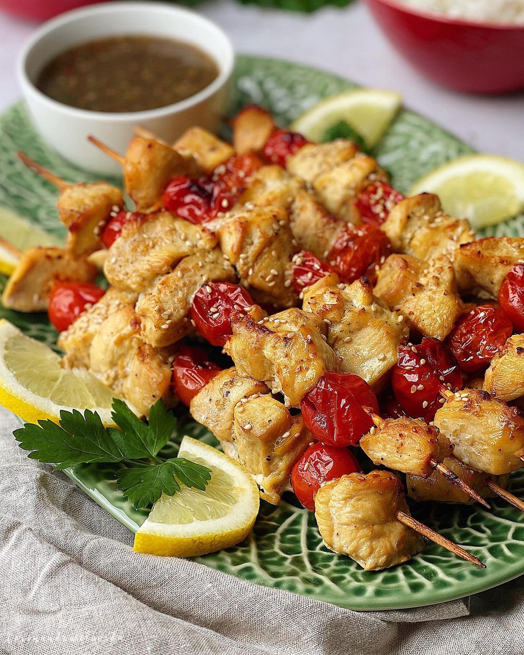 BROCHETAS DE POLLO AL LIMÓN AL HORNO
