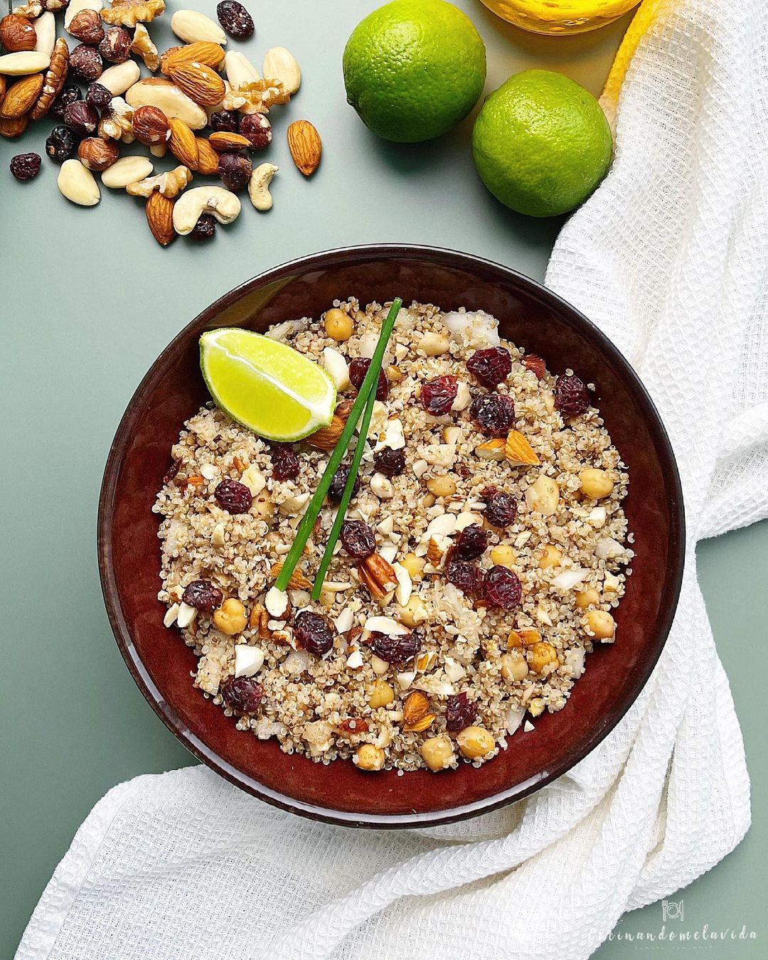 ENSALADA DE QUINOA Y FRUTOS SECOS
