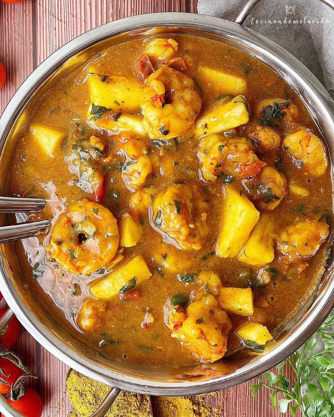 GAMBONES AL CURRY