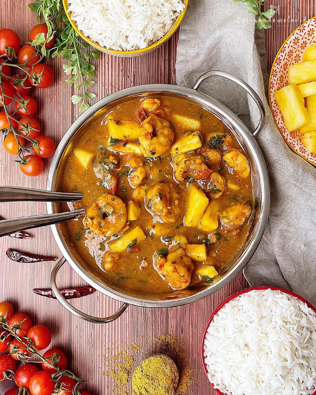 GAMBONES AL CURRY