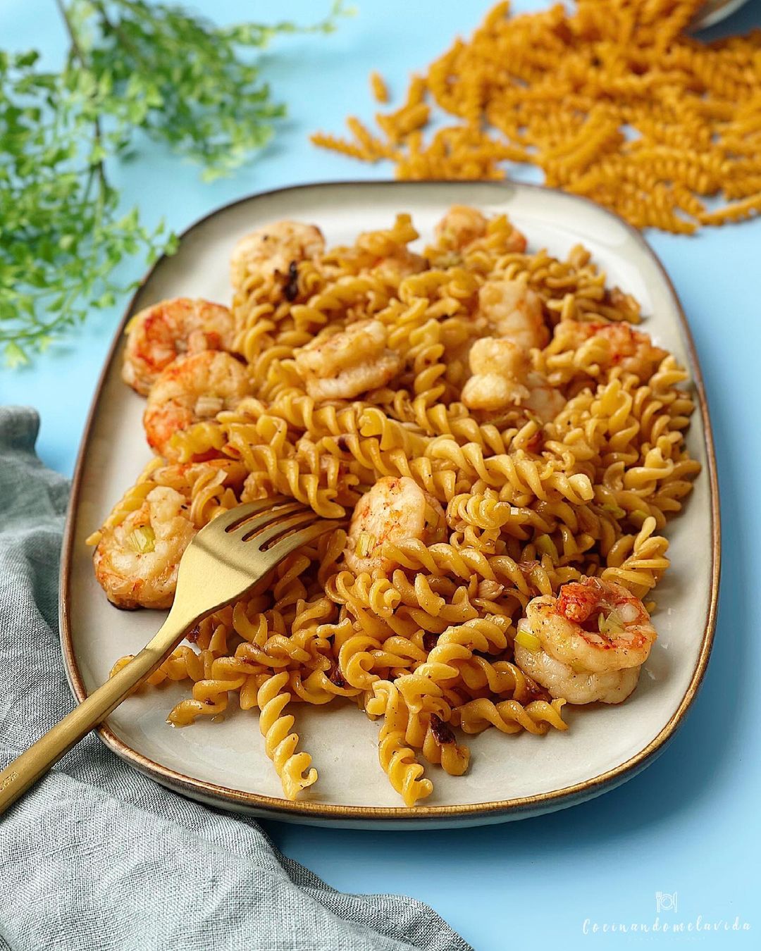ESPIRALES DE GARBANZOS CON GAMBONES
