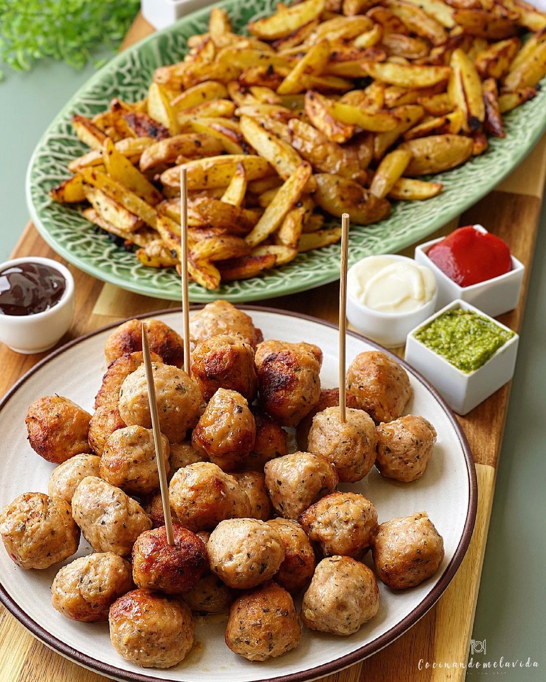 PATATAS DELUXE CON ALBÓNDIGAS AL HORNO