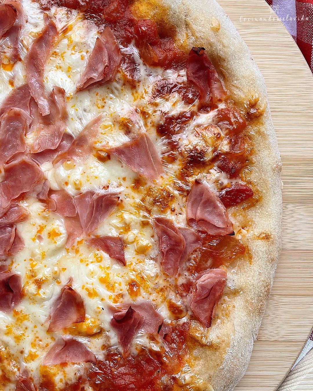 PIZZA PROSCIUTTO (LARGA FERMENTACIÓN)