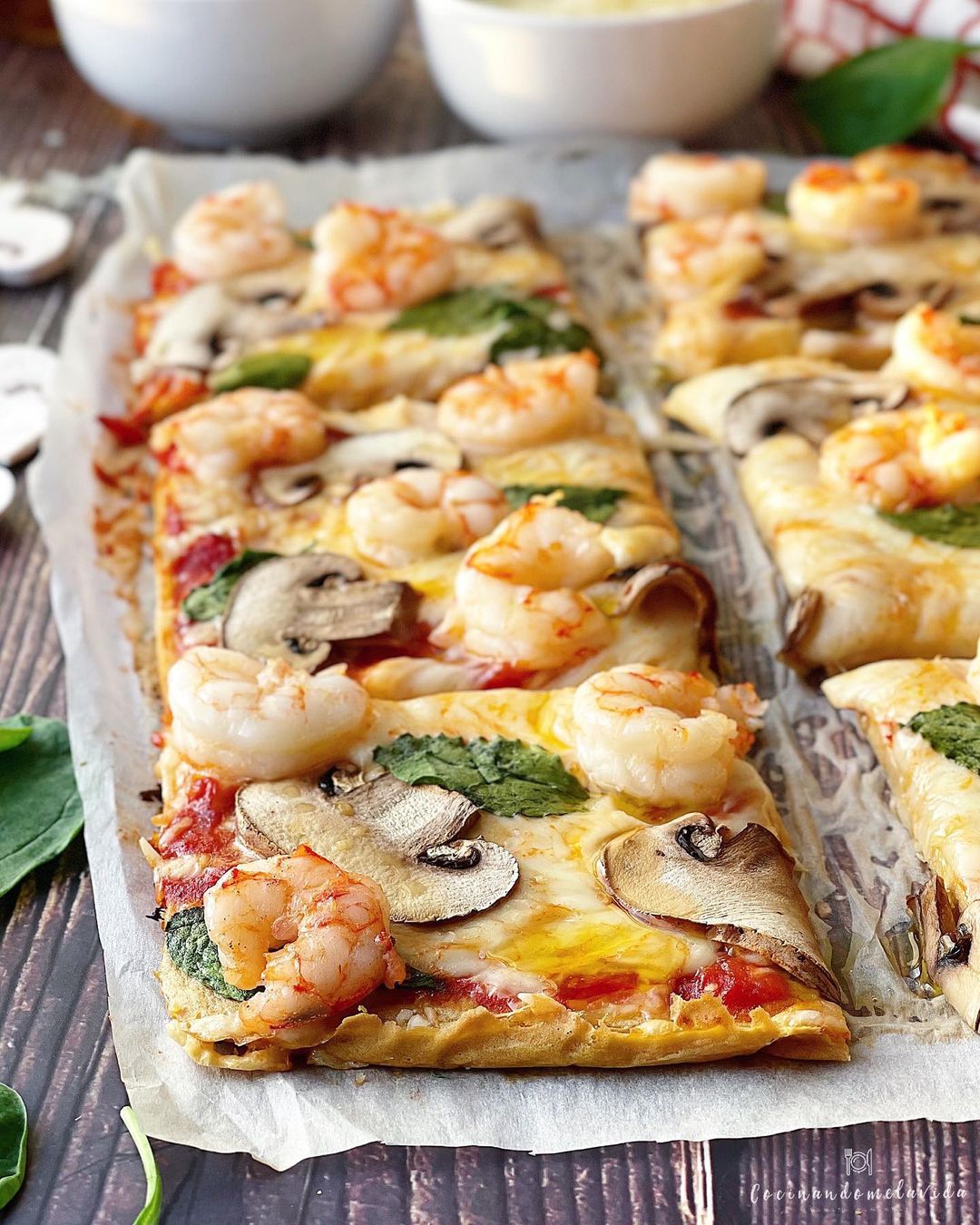 PIZZA CON BASE DE ATÚN