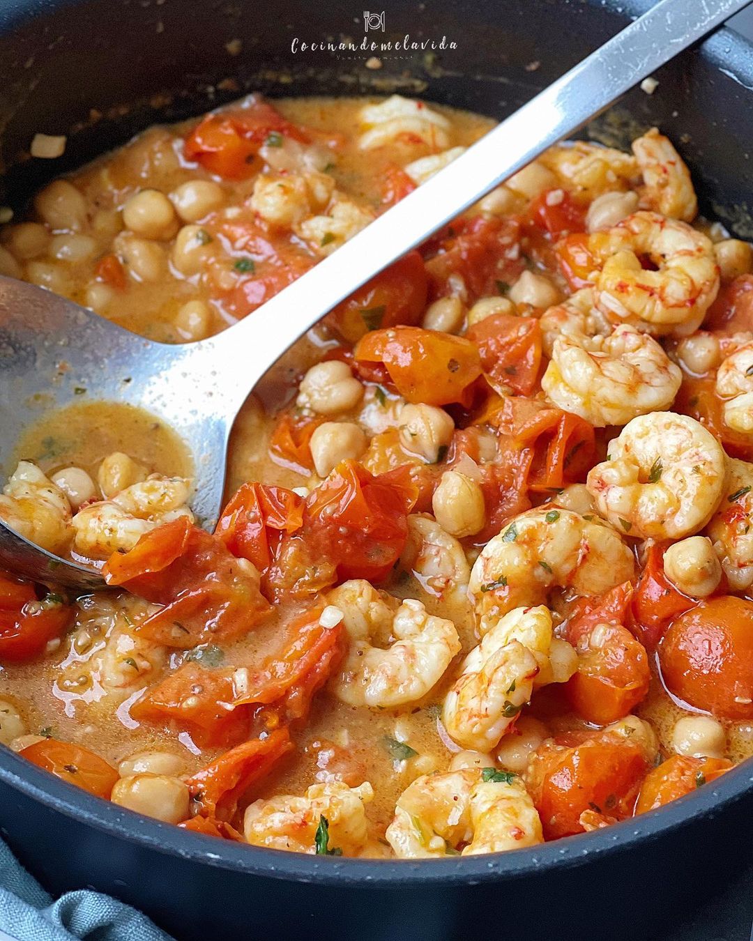 GUISO DE GARBANZOS CON GAMBONES EXPRESS