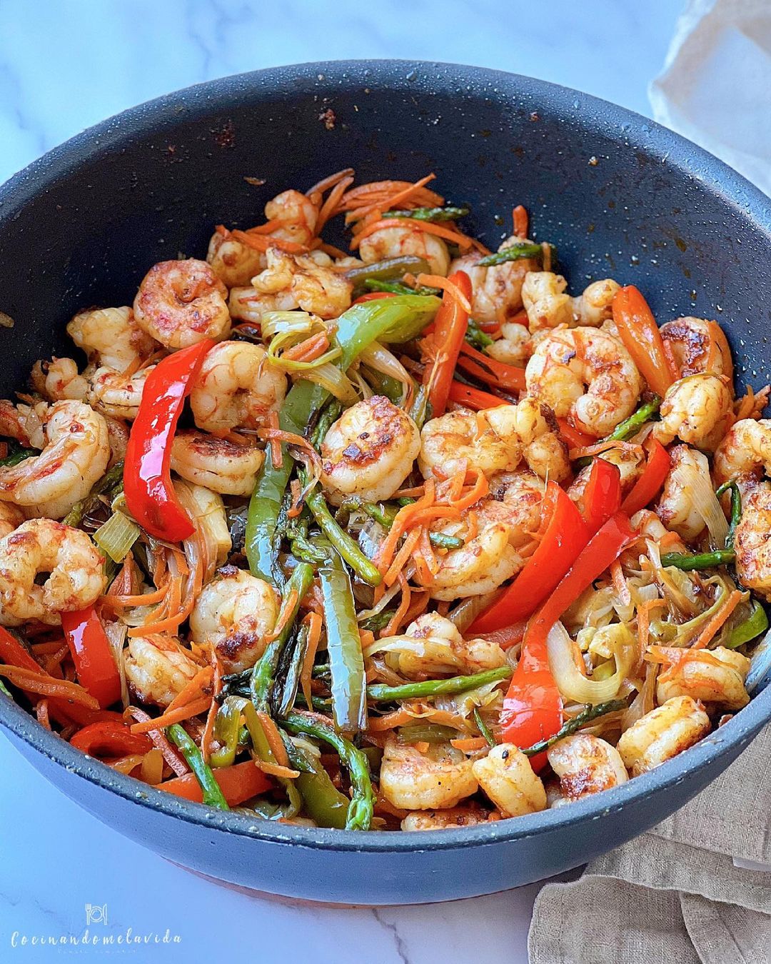 WOK DE GAMBONES CON VERDURAS
