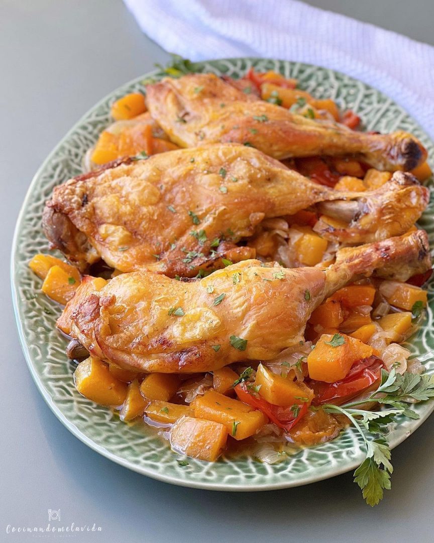 MUSLOS DE POLLO AL HORNO CON VERDURAS