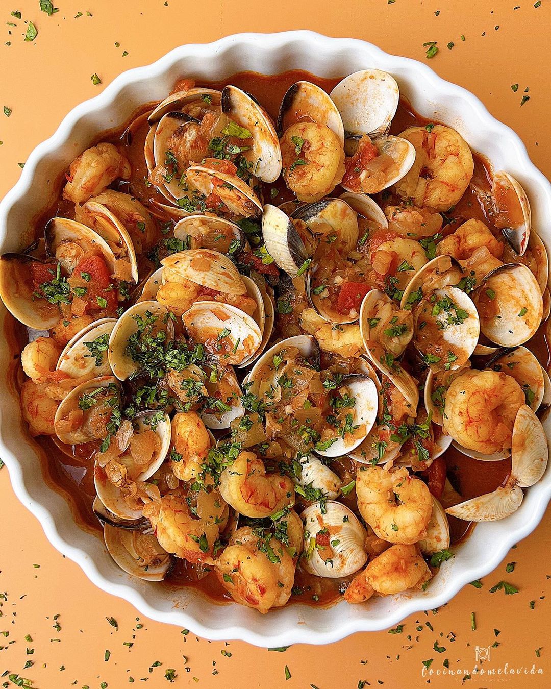 ALMEJAS CON GAMBAS A LA MARINERA