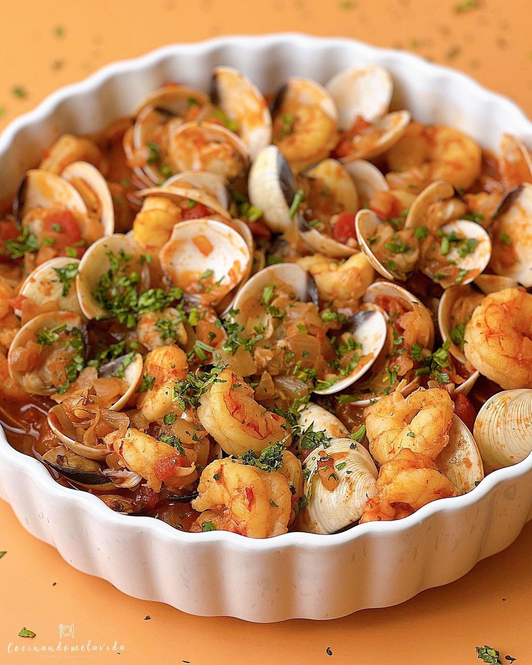 ALMEJAS CON GAMBAS A LA MARINERA