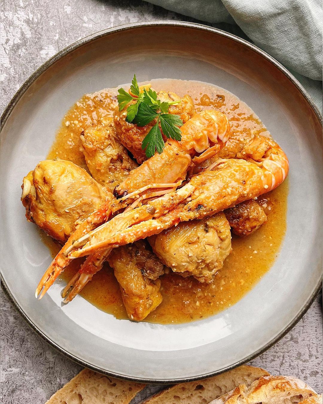 JAMONCITOS DE POLLO CON CIGALAS