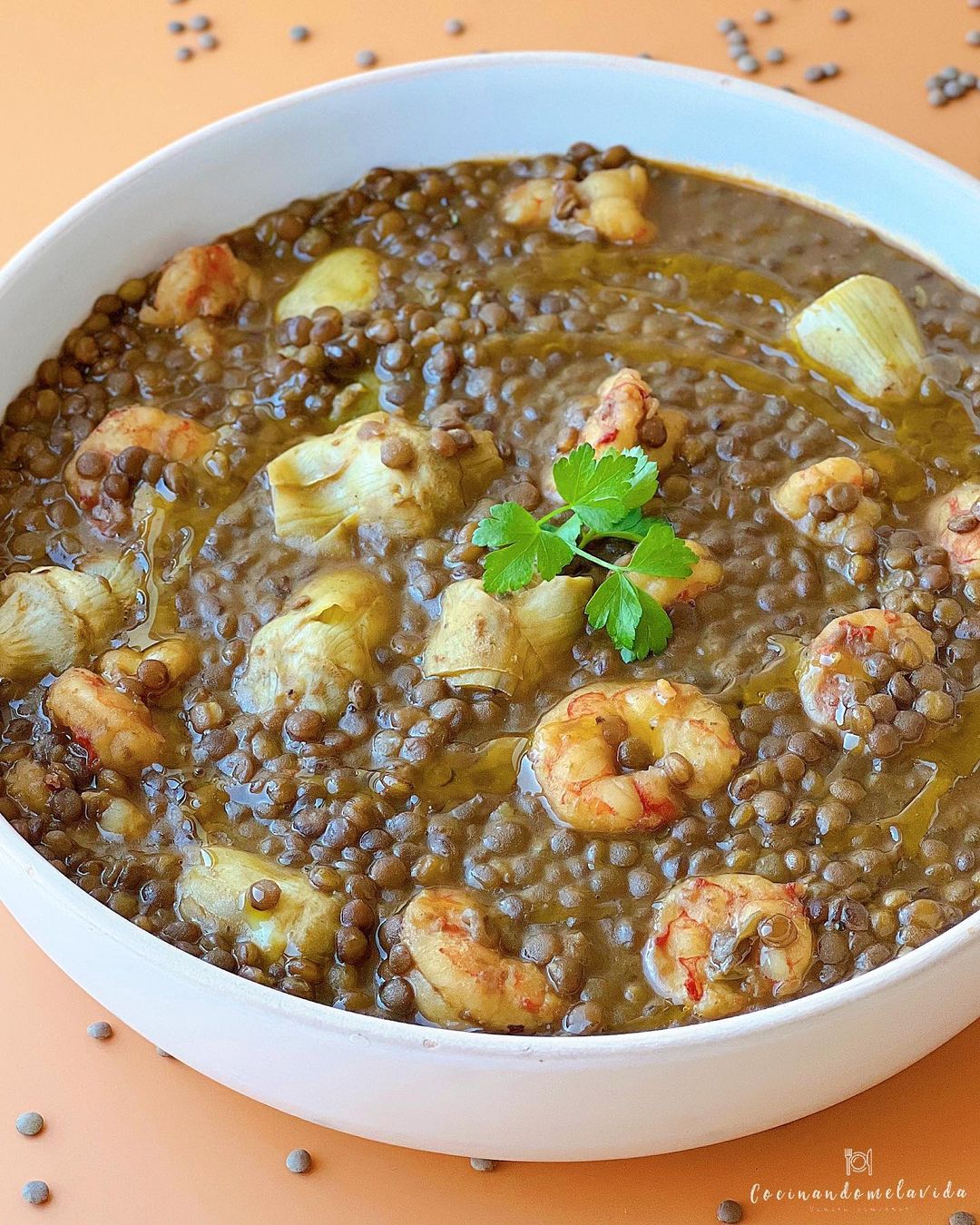 LENTEJAS CON ALCACHOFAS Y GAMBONES
