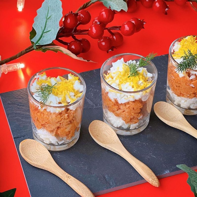 VASITOS DE HUEVOS RELLENOS