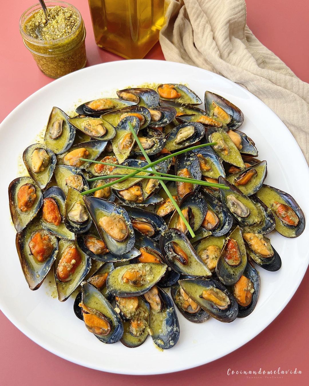 MEJILLONES AL PESTO