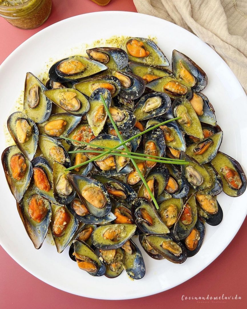 MEJILLONES AL PESTO