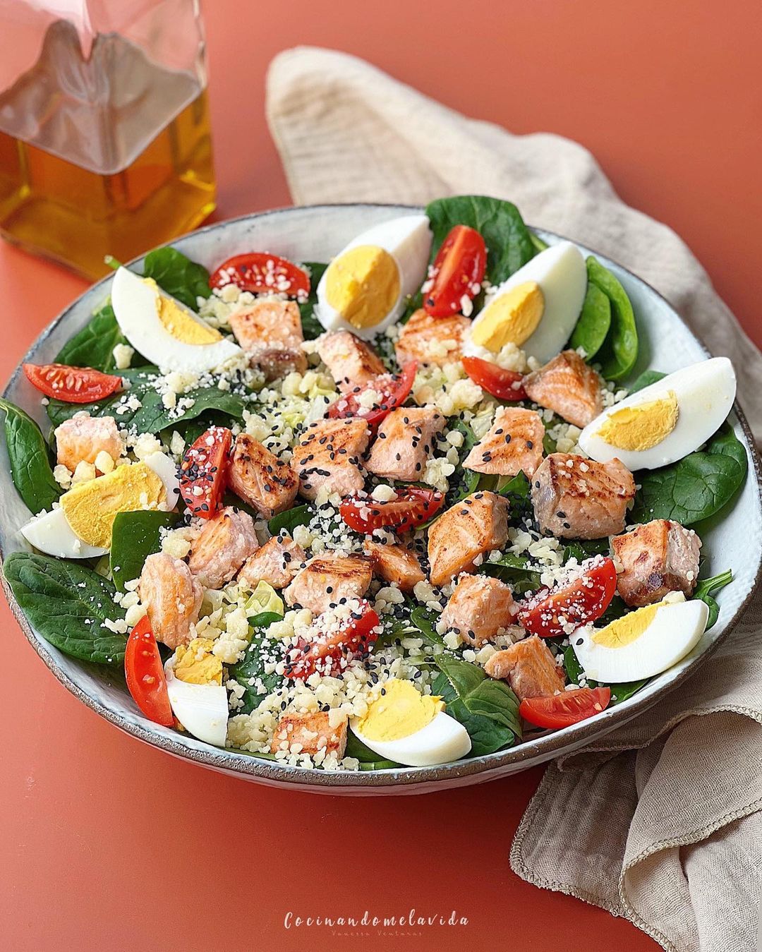 ENSALADA DE ESPINACAS Y SALMÓN A LA PLANCHA