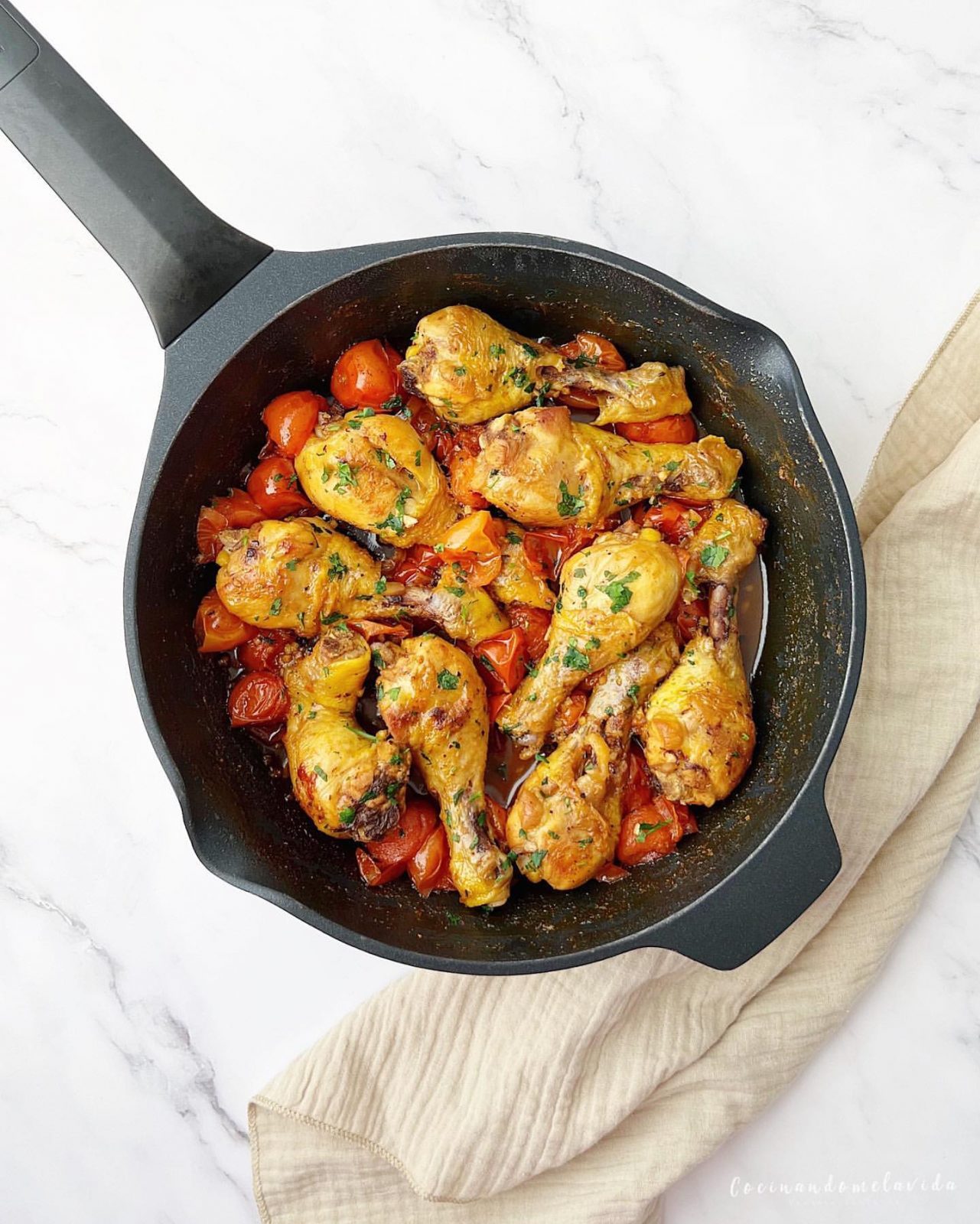 JAMONCITOS DE POLLO CON CHERRYS A LA SARTÉN
