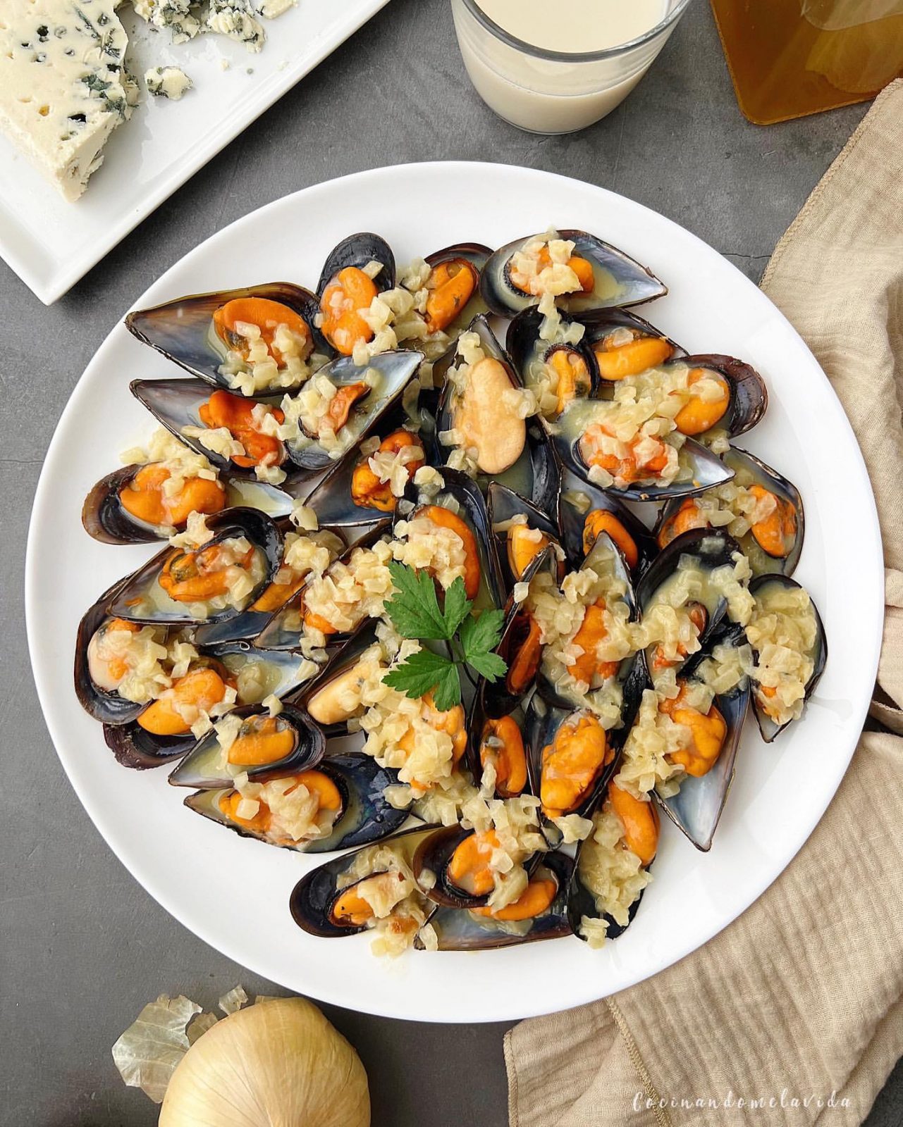 MEJILLONES AL ROQUEFORT