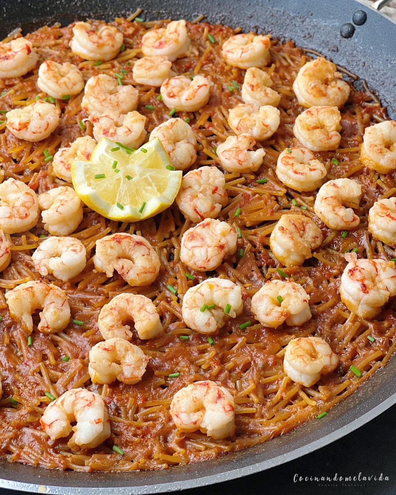 FIDEUÁ CON GAMBONES