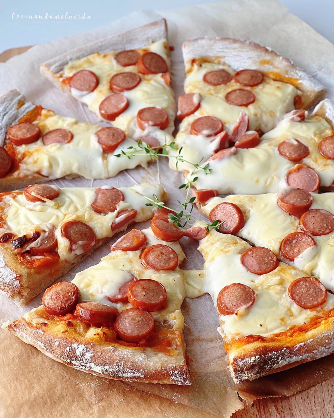 PIZZA DE FRANKFURT CREMOSA