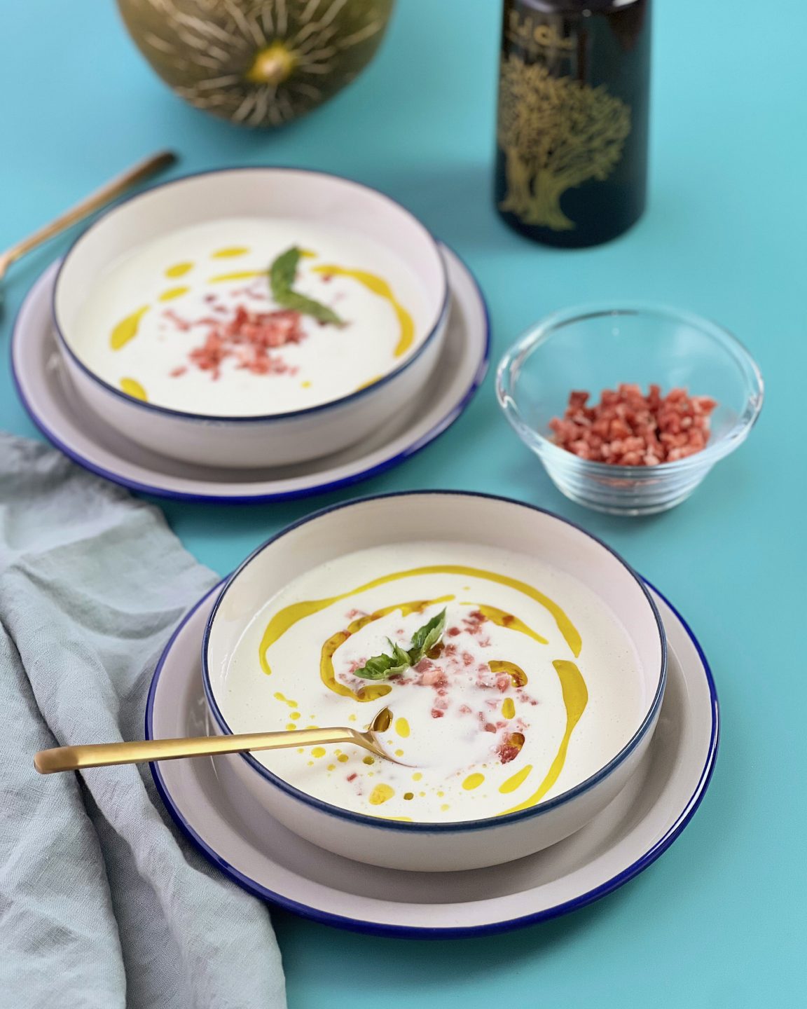 CREMA LIGERA DE MELÓN CON JAMÓN